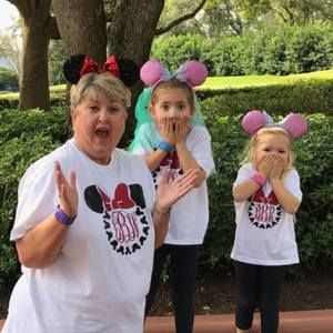 Meet your Posher, Lori